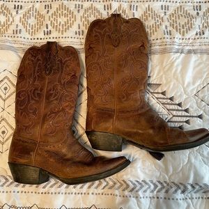 Women’s Justin cowboy boots size 7